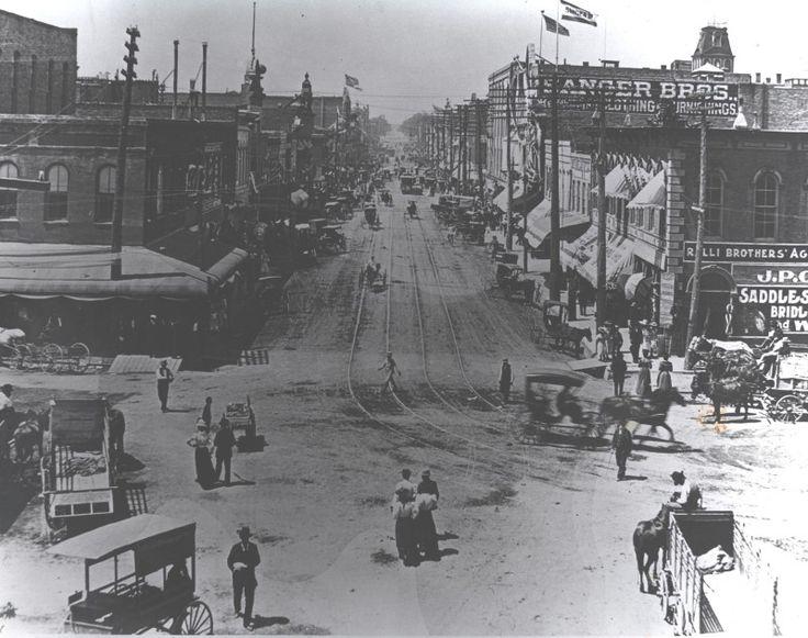 Archival photograph of trading in Waco